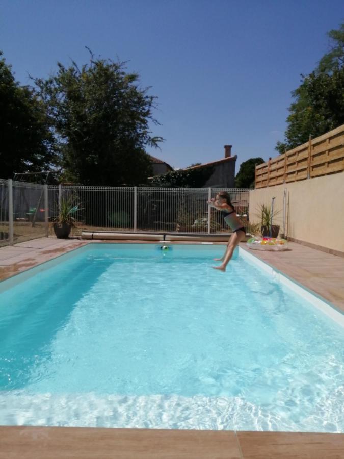 Bed and Breakfast Les Tourterelles Chabournay Exteriér fotografie