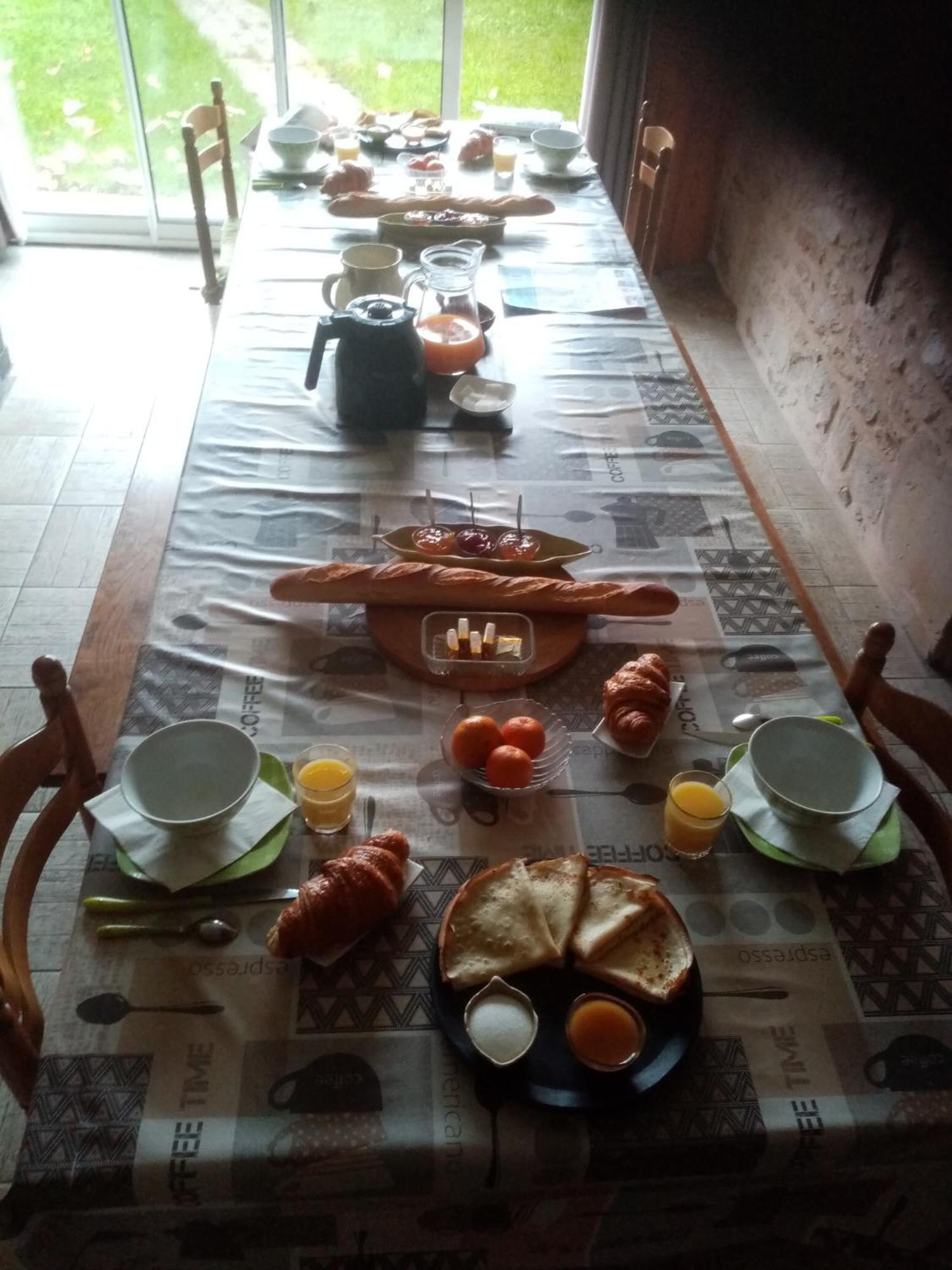 Bed and Breakfast Les Tourterelles Chabournay Exteriér fotografie