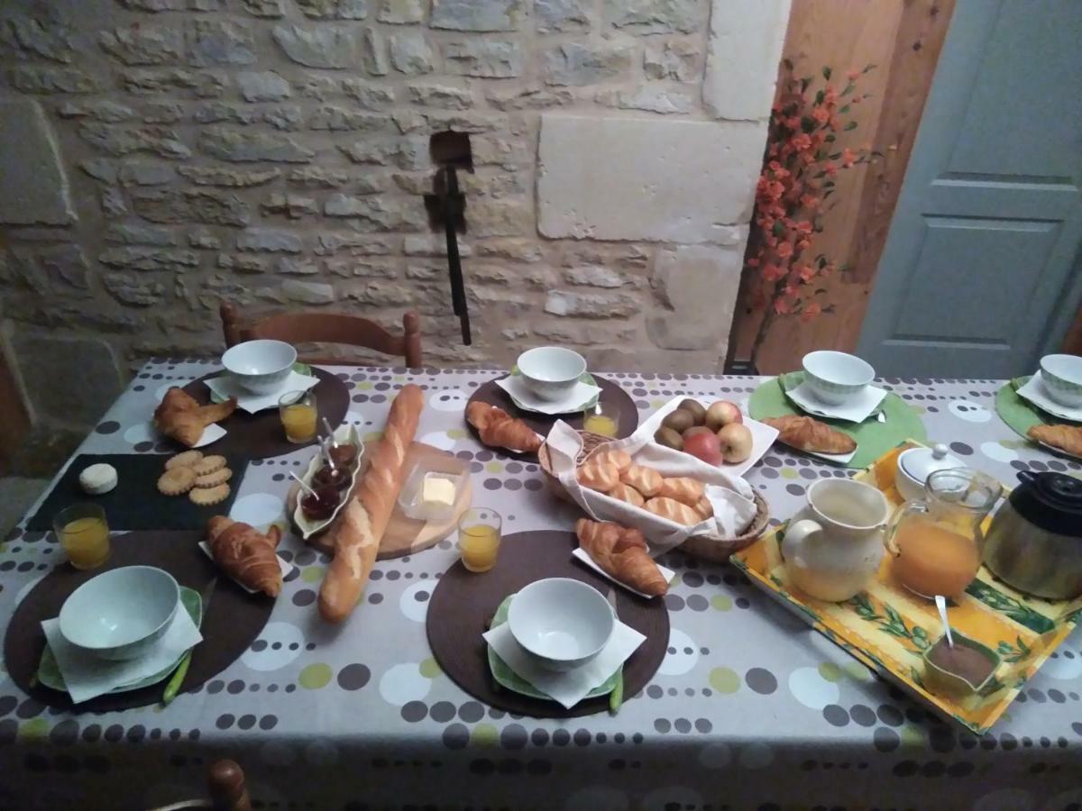 Bed and Breakfast Les Tourterelles Chabournay Exteriér fotografie